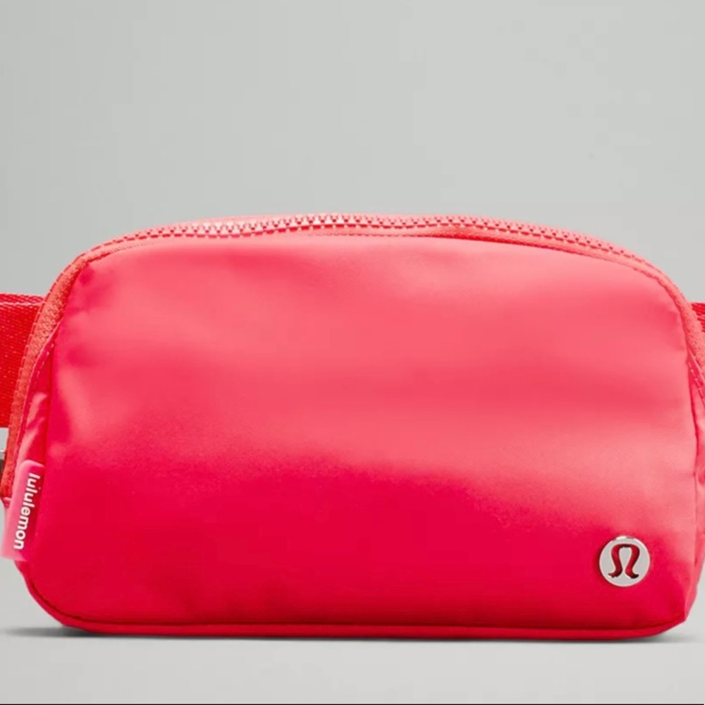 Lululemon Pale Raspberry Everywhere Belt Bag